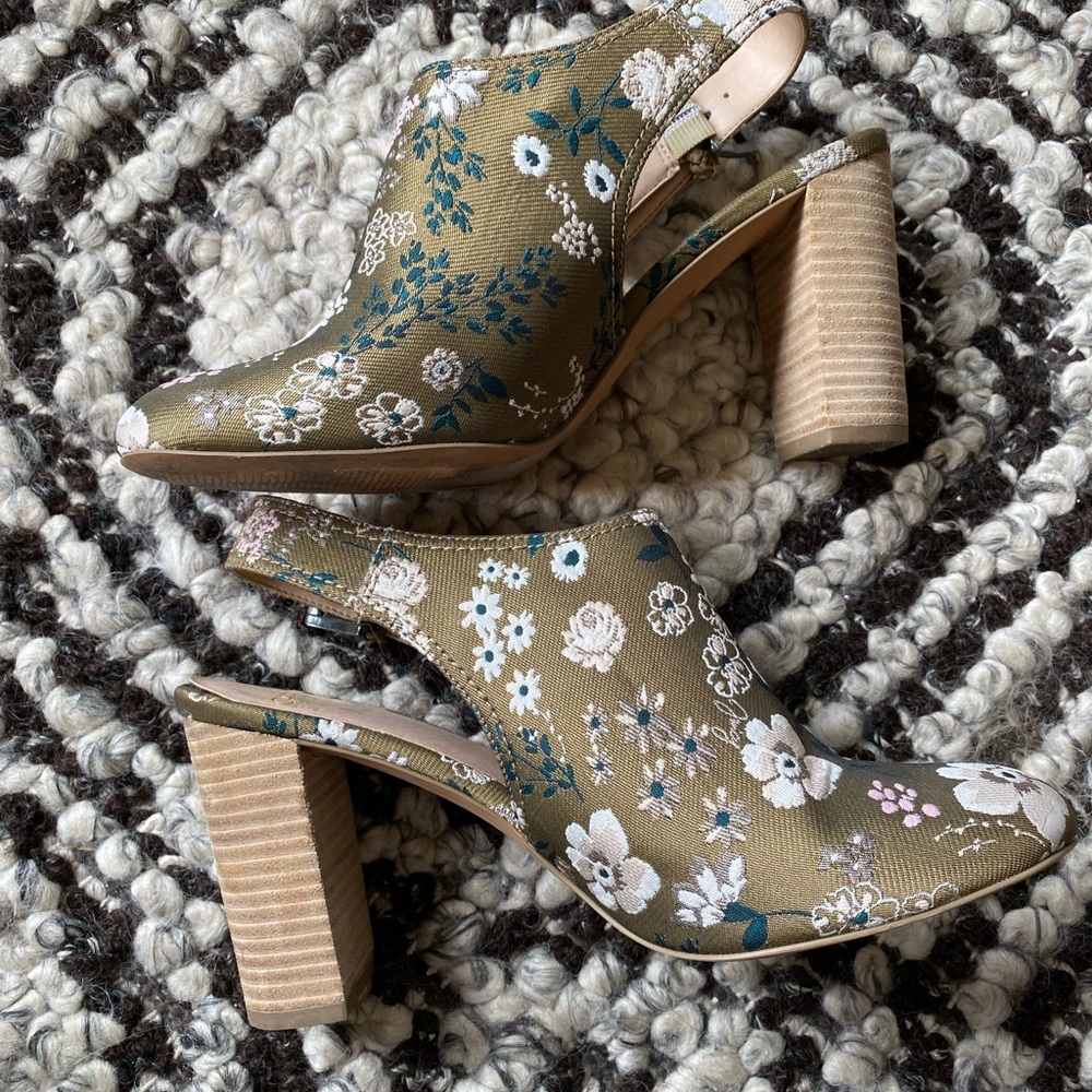 Anthropologie Green Floral Brocade Block Heel Women's Shoes sz39